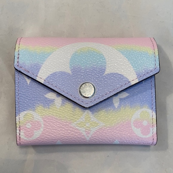 Sale Louis Vuitton Escale Zoe Wallet - Picture 2 of 8